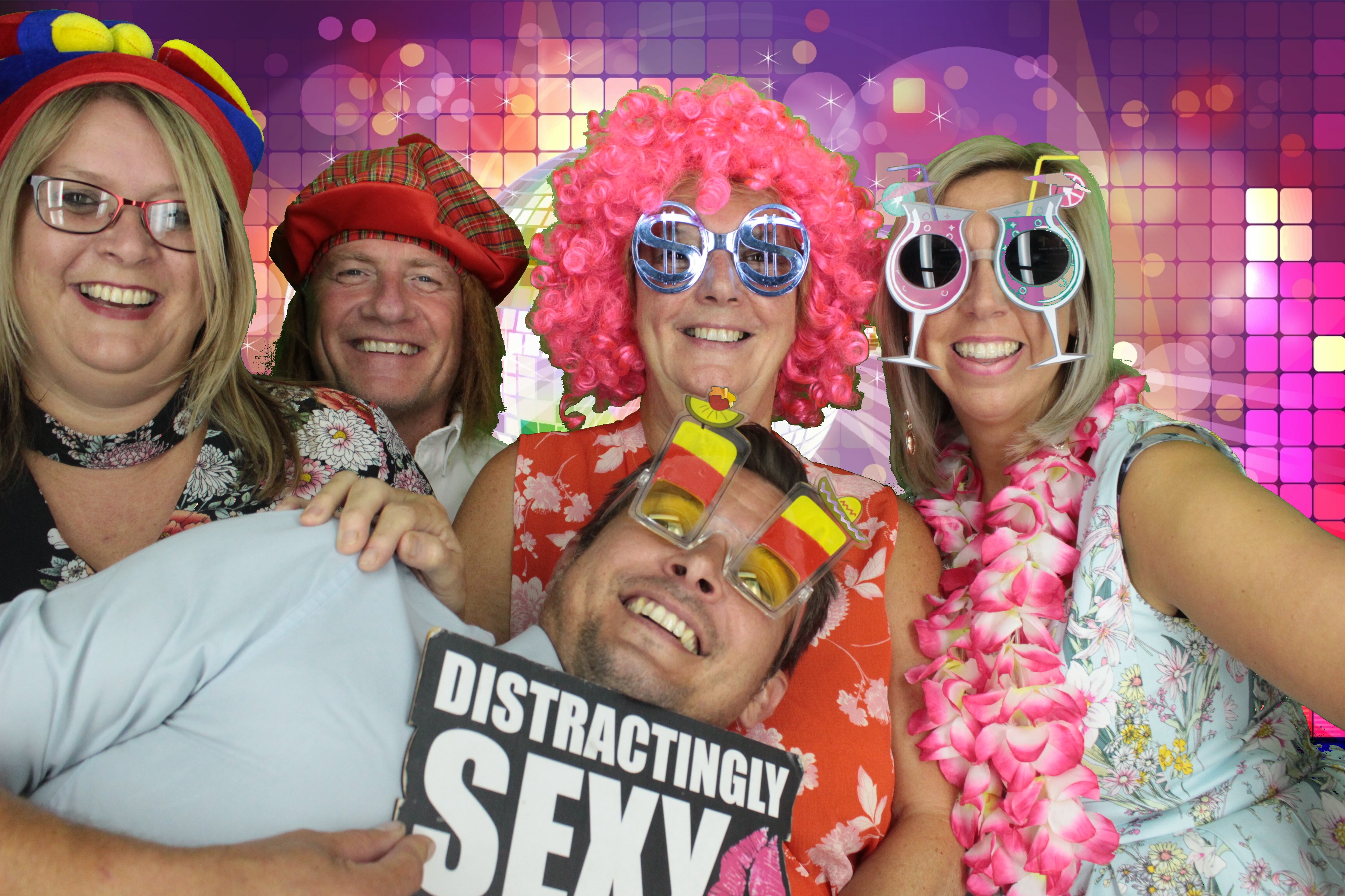 Scott & Tammy's Wedding | View more photos from the event at gallery.myphotoboothexperience.co.uk/u/MyPhotoBoothExperienceLtd/Scott-Tammys-Wedding